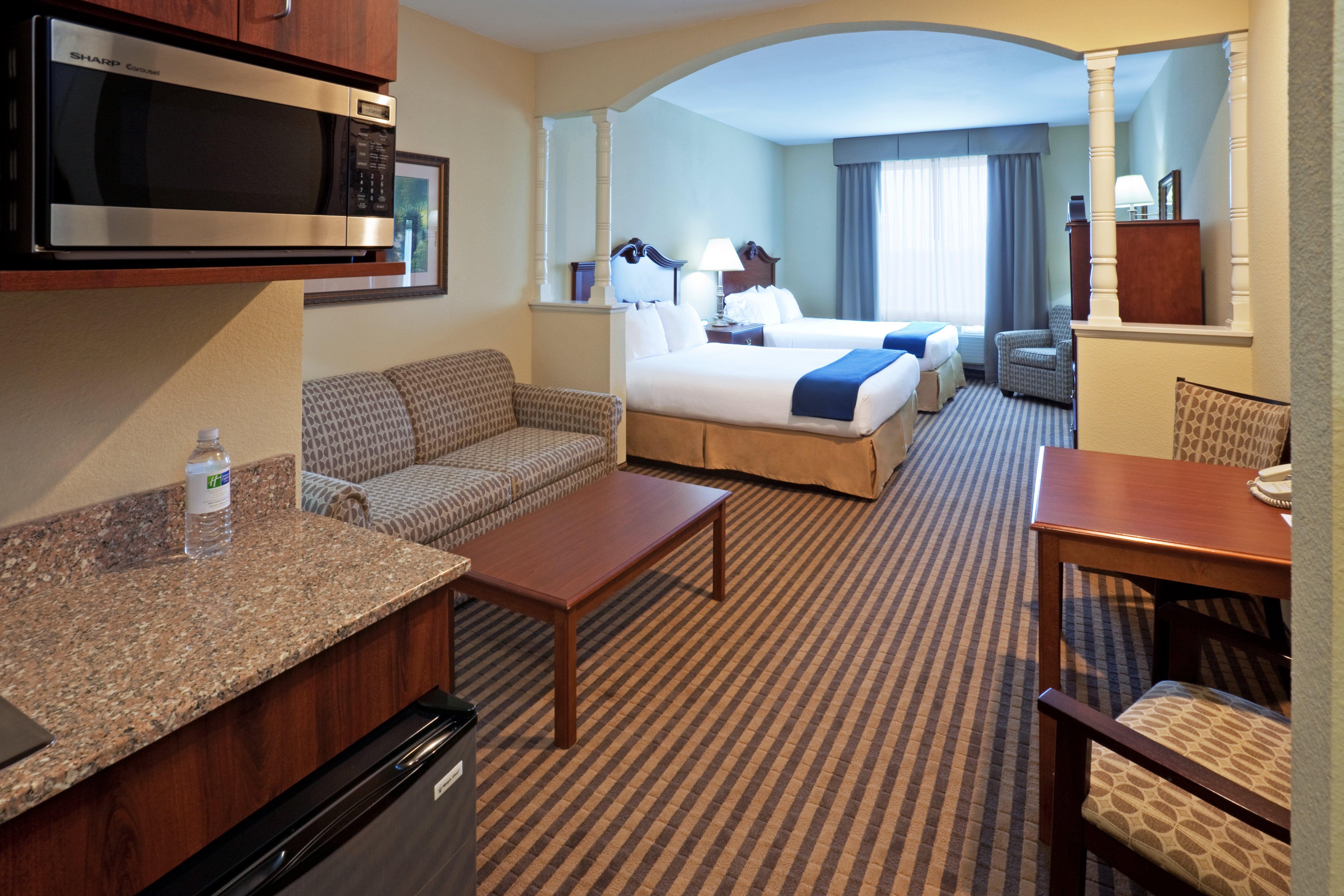 Holiday Inn Express & Suites Waxahachie By Ihg Exterior photo